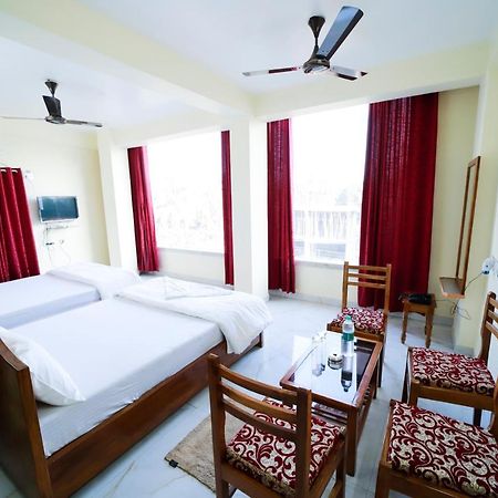 Rishika Guest House And Banquet كولكاتا المظهر الخارجي الصورة