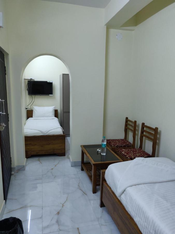 Rishika Guest House And Banquet كولكاتا المظهر الخارجي الصورة