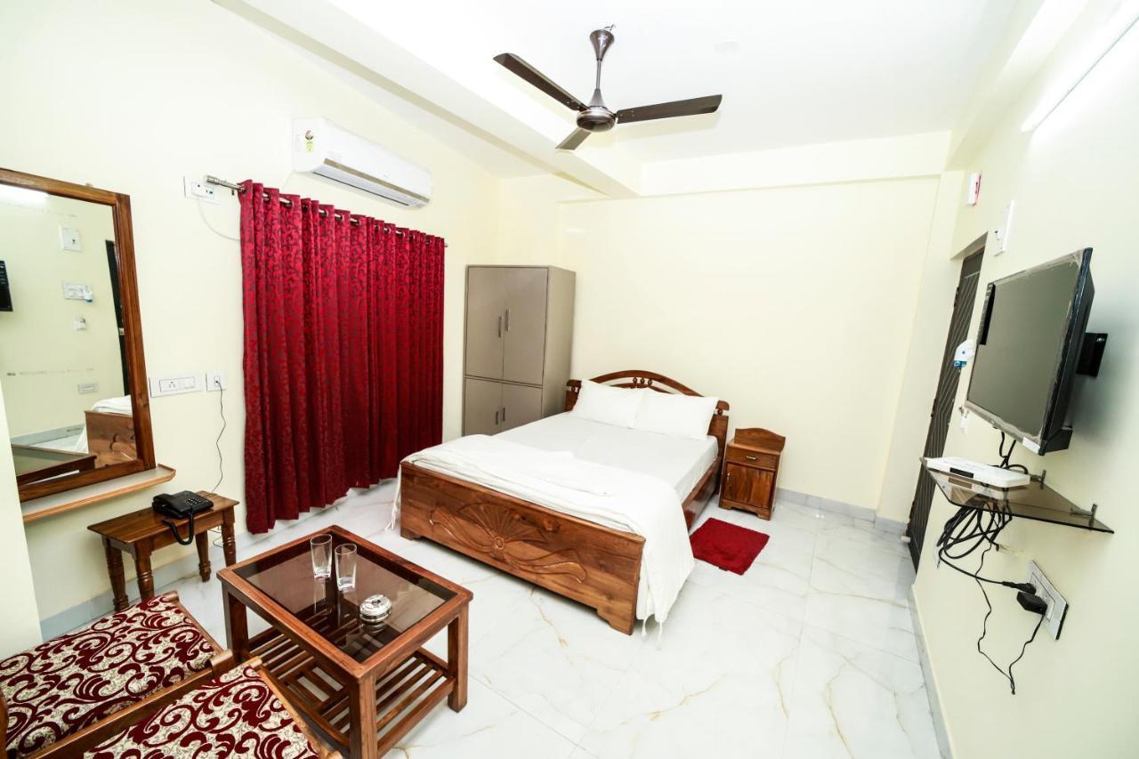 Rishika Guest House And Banquet كولكاتا المظهر الخارجي الصورة