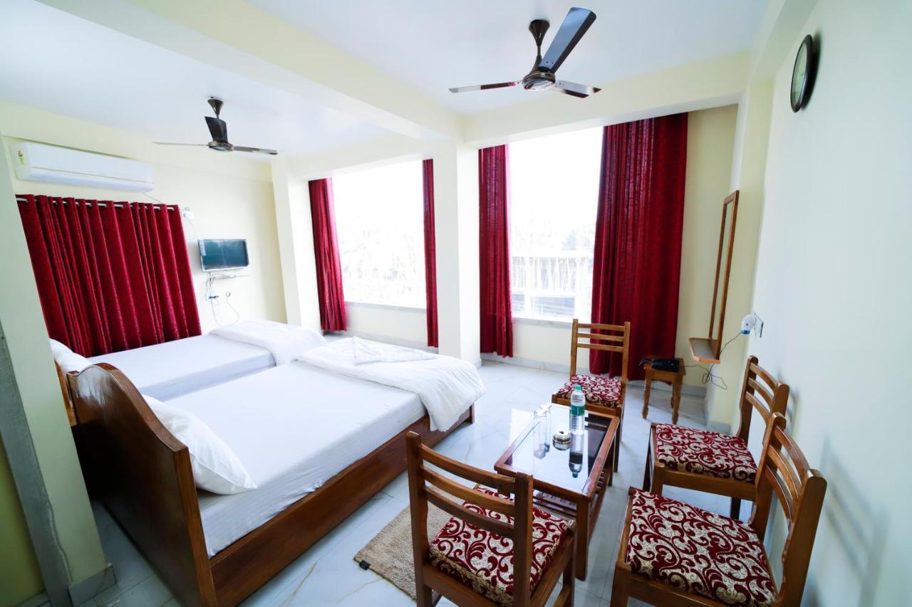 Rishika Guest House And Banquet كولكاتا المظهر الخارجي الصورة