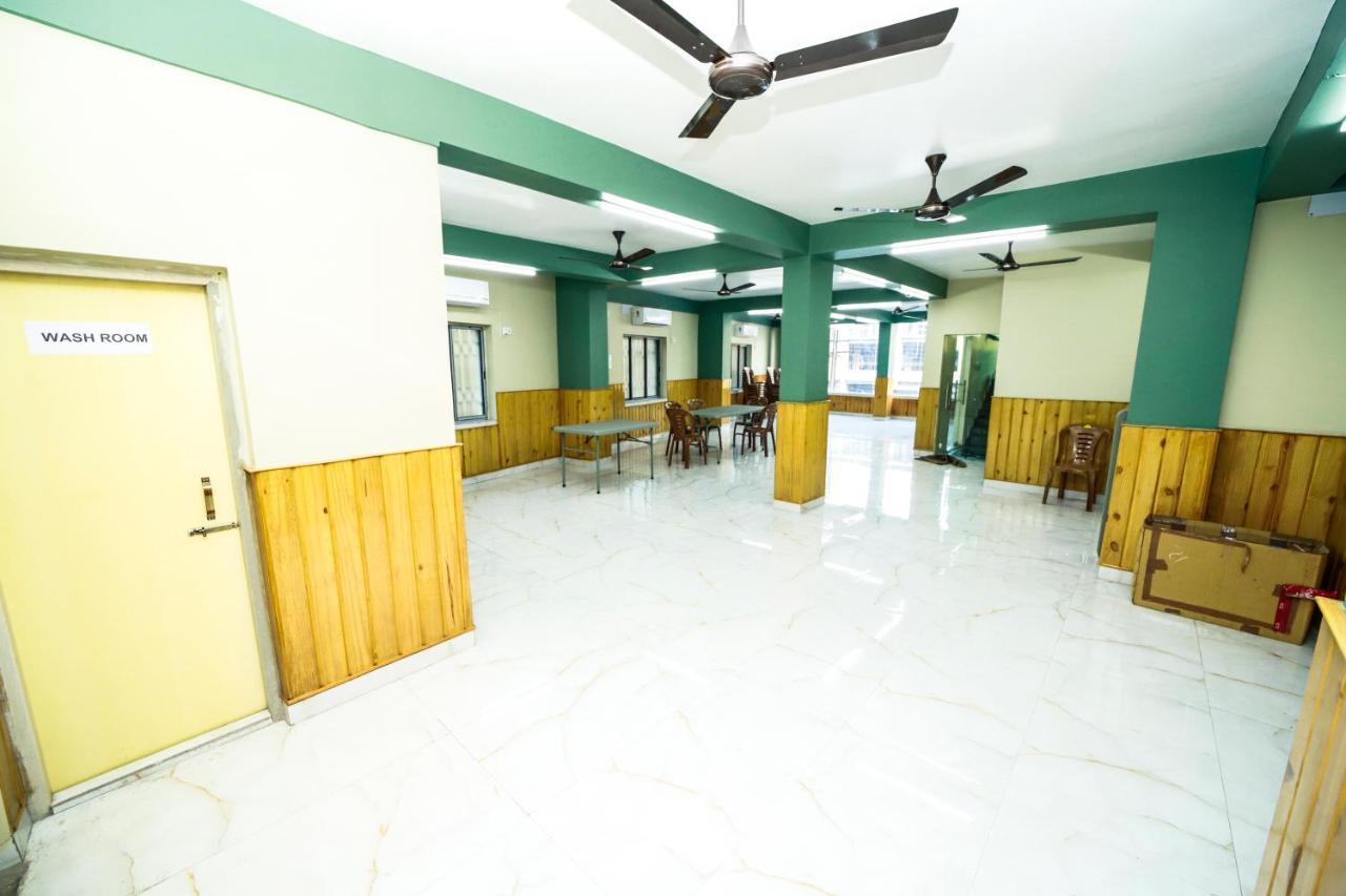 Rishika Guest House And Banquet كولكاتا المظهر الخارجي الصورة