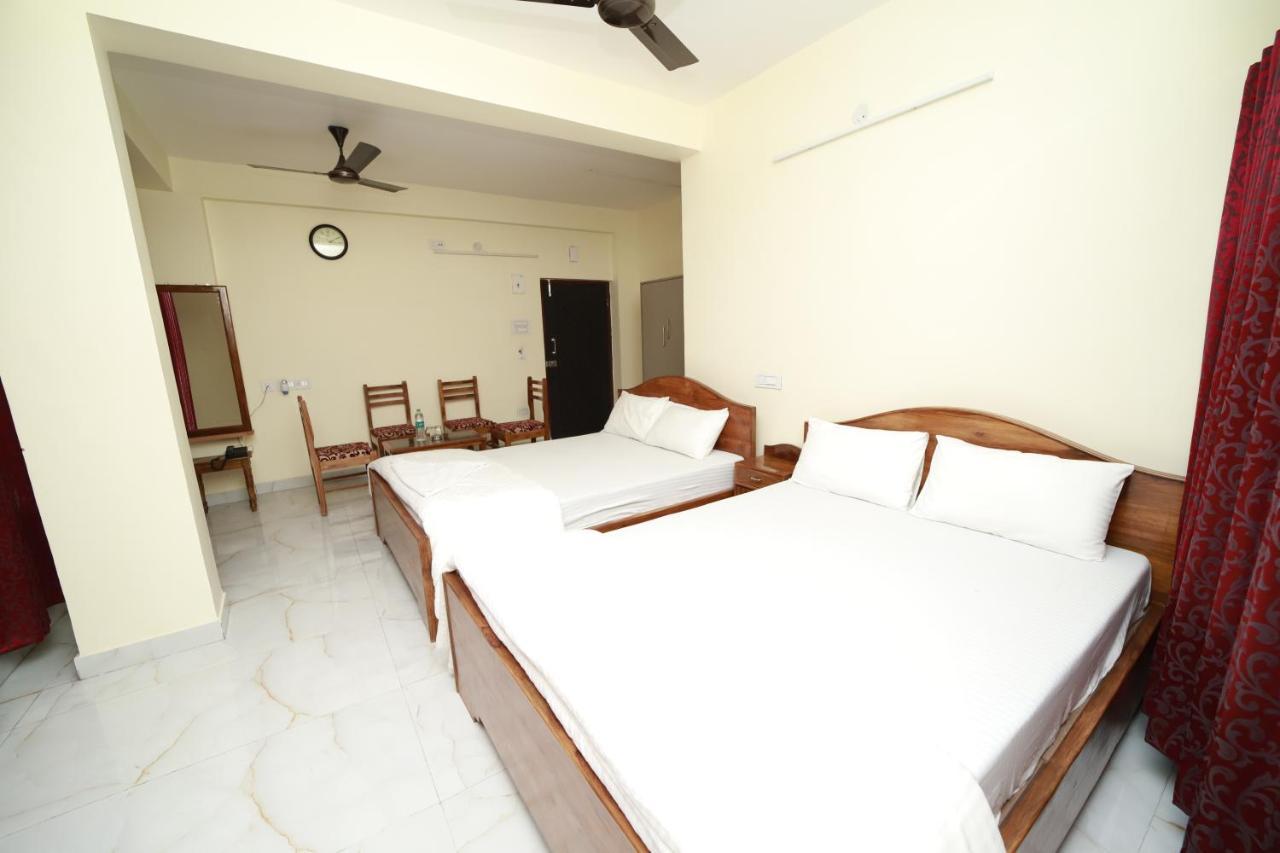 Rishika Guest House And Banquet كولكاتا المظهر الخارجي الصورة