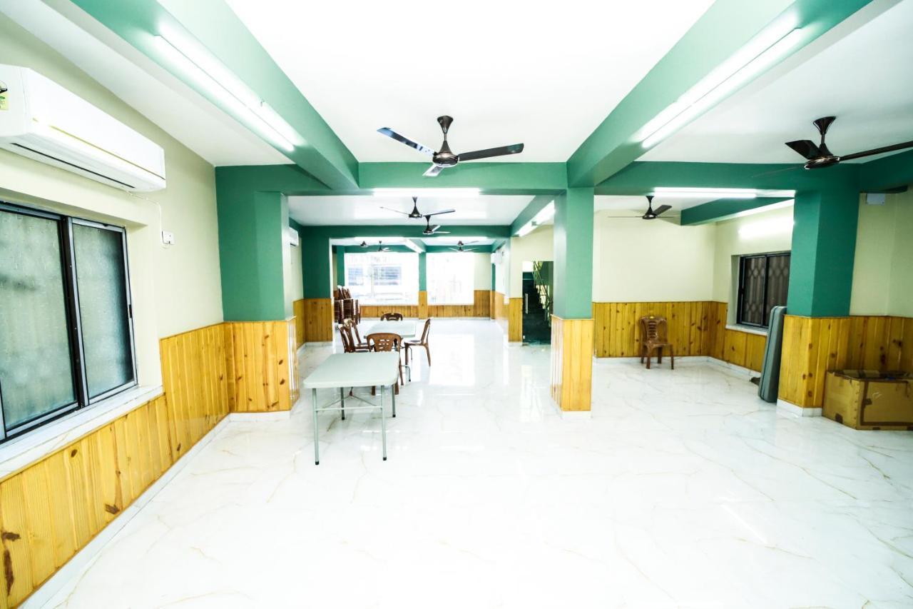 Rishika Guest House And Banquet كولكاتا المظهر الخارجي الصورة