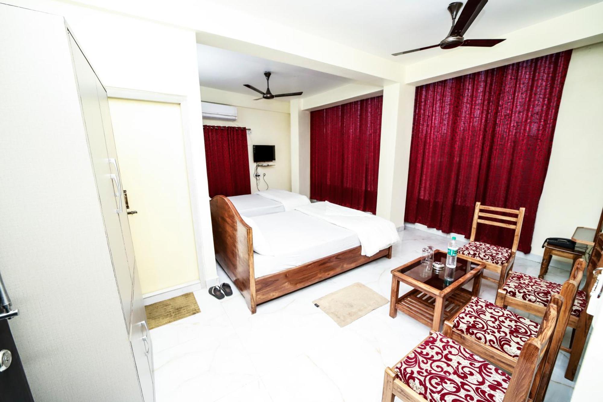 Rishika Guest House And Banquet كولكاتا المظهر الخارجي الصورة